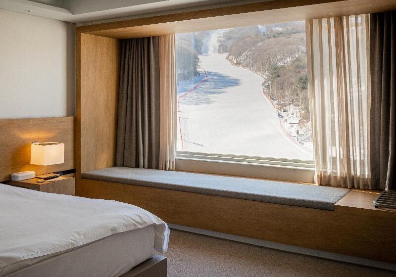 اتاق سوپریور با چشم‌انداز, Phoenix Hotel Pyeongchang