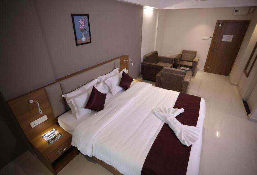 디럭스 스위트, Dhanya Residency