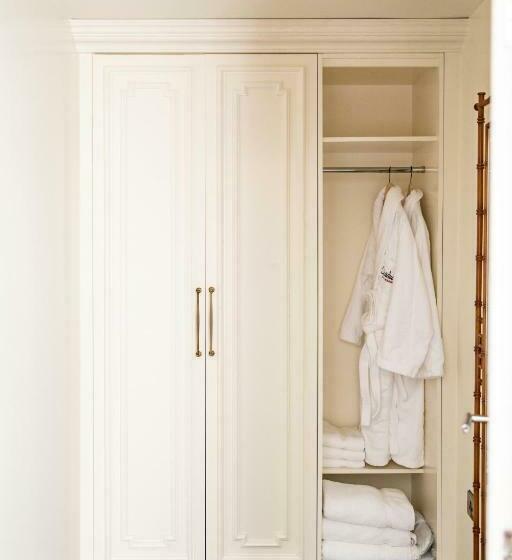 1 Bedroom Penthouse Apartment, Graduate Cambridge