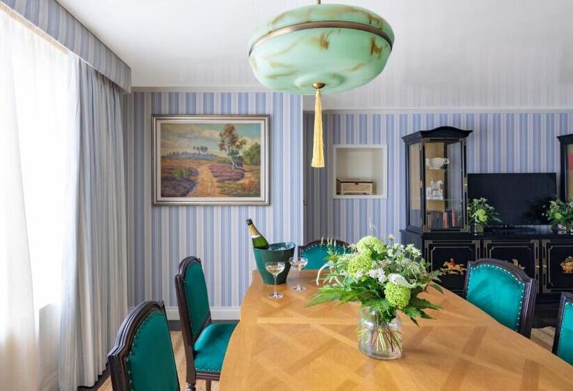 1 Bedroom Penthouse Apartment, Graduate Cambridge