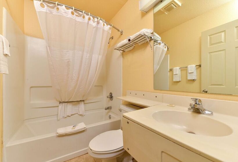 Номер Стандарт 2 Двуспальные Кровати, Americas Best Value Inn And Suites Albemarle