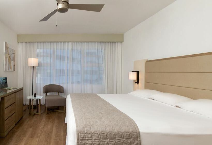 琮城市景观的豪华间, Riu Plaza Miami Beach