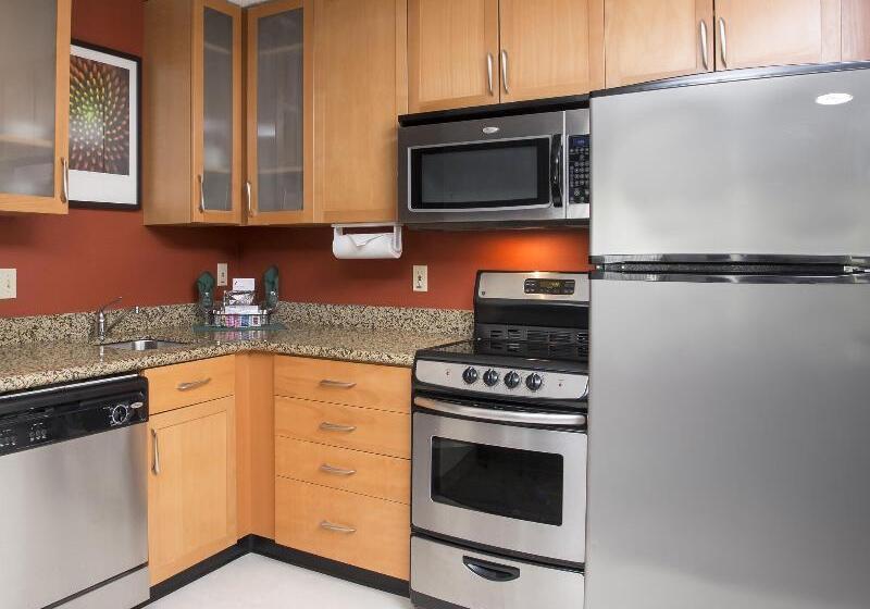 استودیو استاندارد با تخت کینگ, Residence Inn Topeka