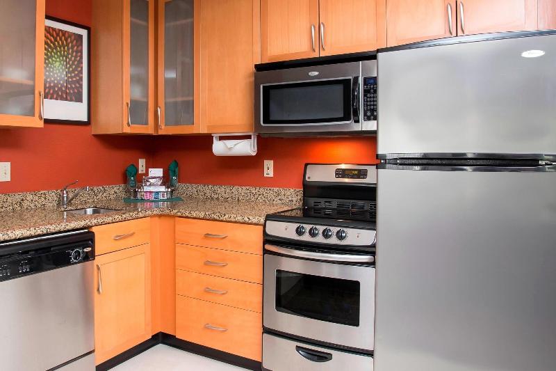 استودیو استاندارد با تخت کینگ, Residence Inn Topeka