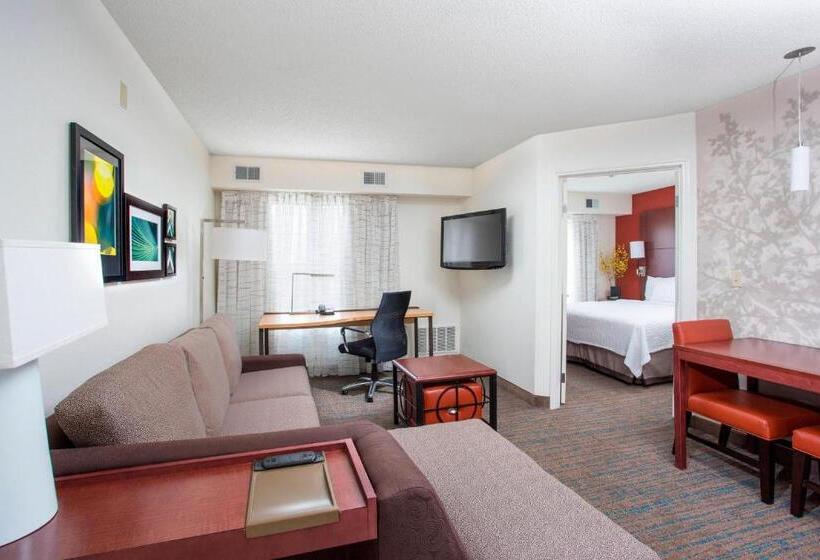سوئیت با تخت بزرگ, Residence Inn Topeka