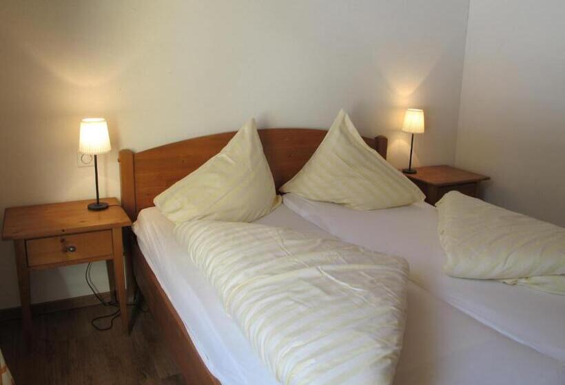 اتاق استاندارد, Reitstall Und Saloon San Jon