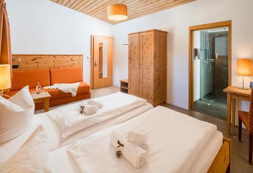 اتاق استاندارد, Reitstall Und Saloon San Jon