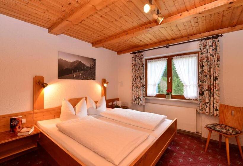 Номер Стандарт с Балконом, Landhaus Almrausch