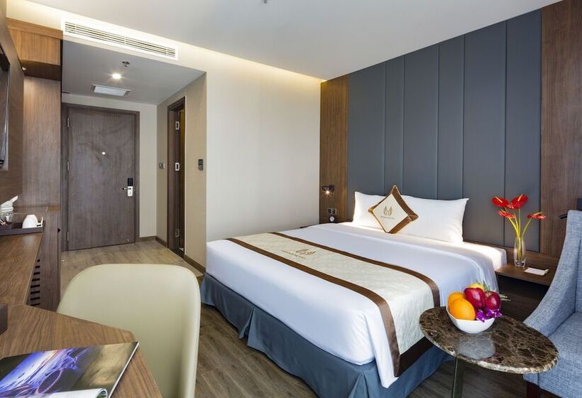اتاق لوکس با چشم‌انداز شهر, Vesna Hotel Nha Trang