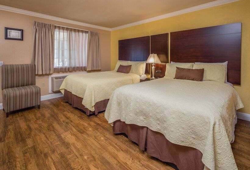 Номер Стандарт 2 Двуспальные Кровати, Stage Coach Lodge