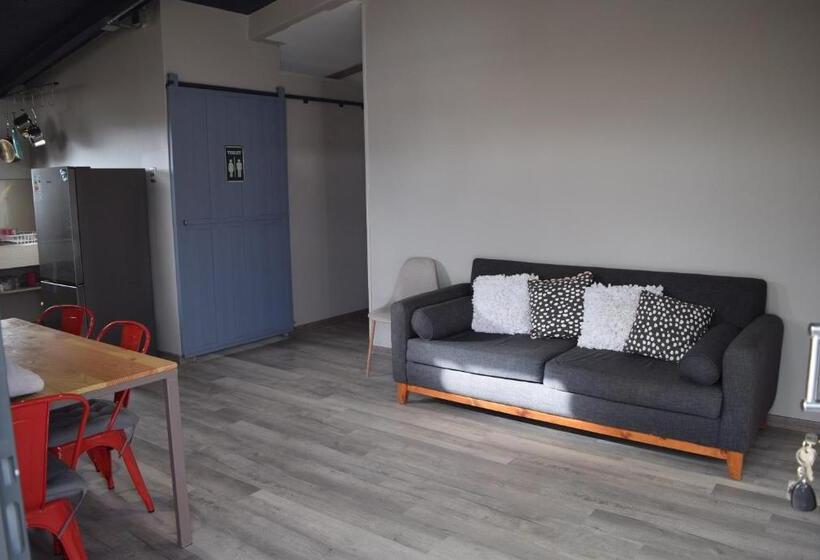 خانه 2 خوابه, Clayhouse Rivadavia