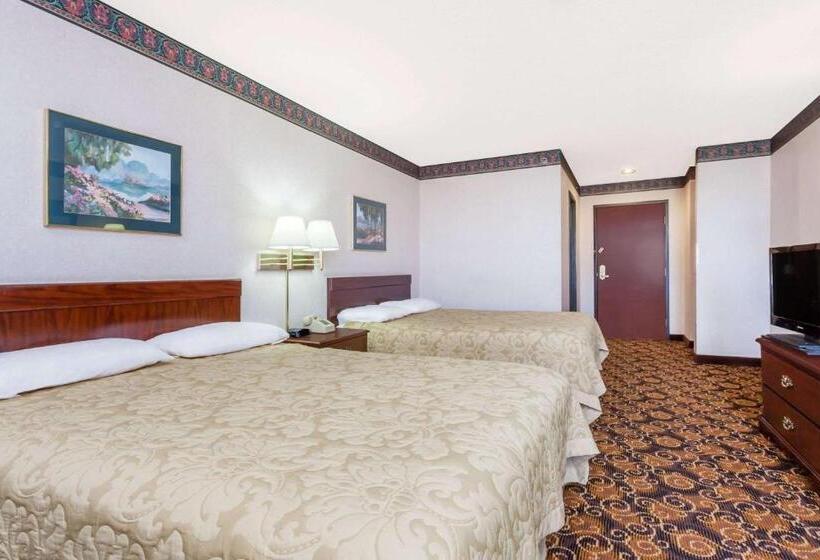 اتاق استاندارد, Super 8 By Wyndham Evansville North