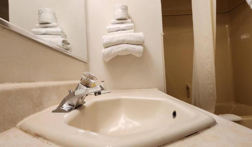 디럭스 룸, Iron Mountain Inn & Suites
