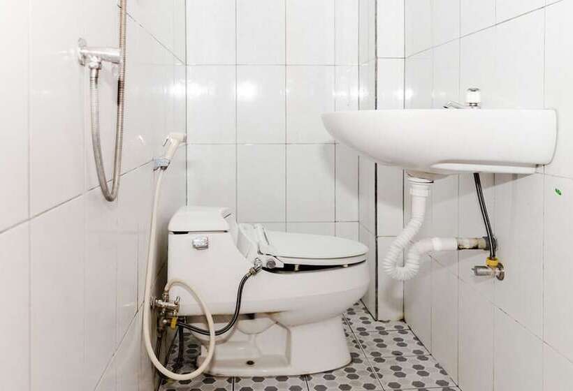 Номер Стандарт, Reddoorz Plus Near Transmart Kairagi Dua Manado