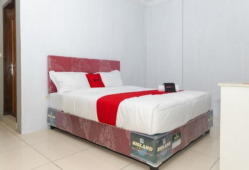 Номер Стандарт, Reddoorz Plus Near Transmart Kairagi Dua Manado