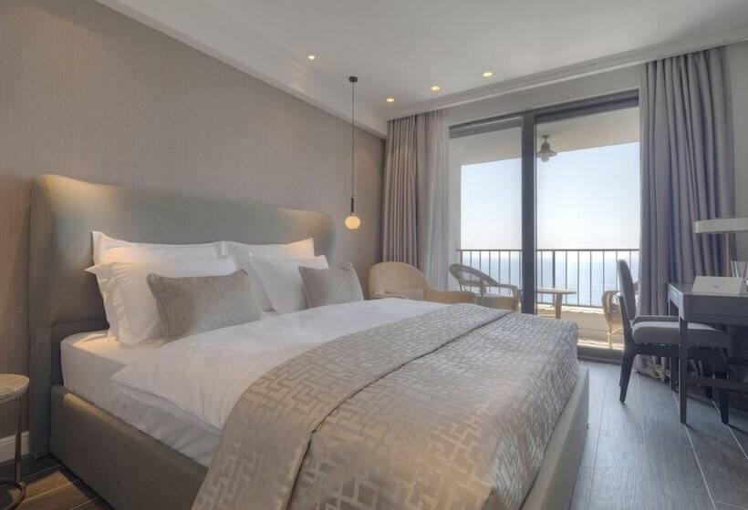 חדר סטנדרט נוף לים עם מרפסת, Vivid Blue Serenity Resort