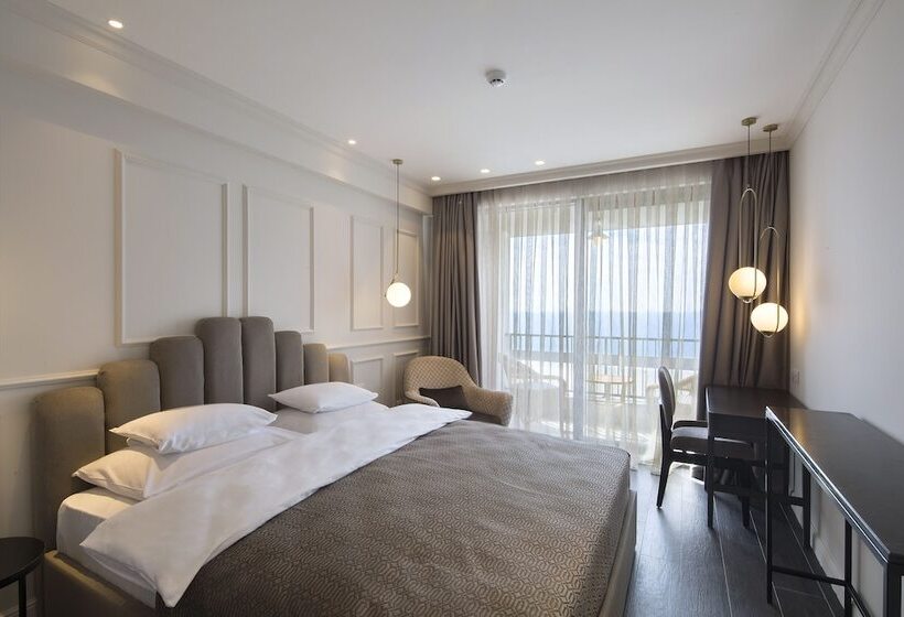 חדר סטנדרט נוף לים עם מרפסת, Vivid Blue Serenity Resort