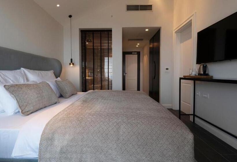 חדר סטנדרט מעבר לחד עם נוף לים, Vivid Blue Serenity Resort