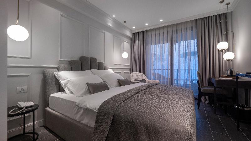 חדר סטנדרט נוף לבריכה, Vivid Blue Serenity Resort