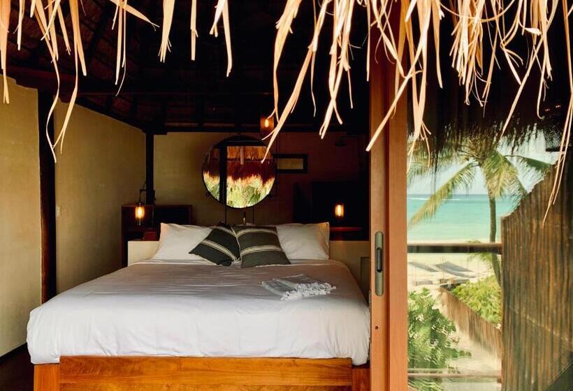 オーシャンビュースタンダードルームバルコニー付き, Libelula Tulum Beachfront