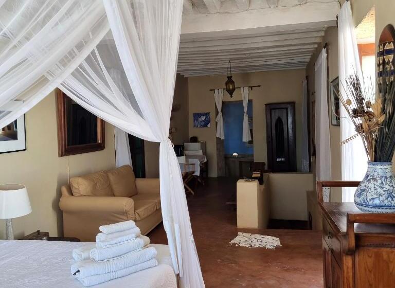 اتاق لوکس با بالکن و چشم‌انداز دریا, Terraço Das Quitandas Design Accommodation Al