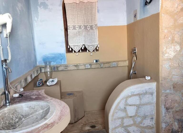 اتاق لوکس با بالکن و چشم‌انداز دریا, Terraço Das Quitandas Design Accommodation Al