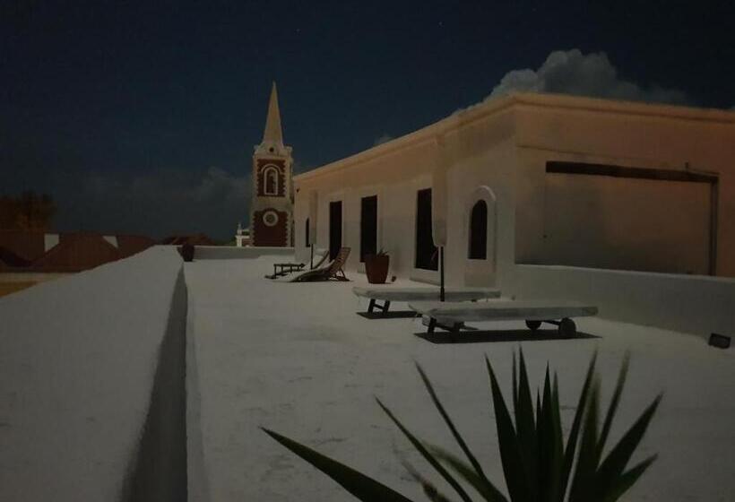 اتاق لوکس با بالکن و چشم‌انداز دریا, Terraço Das Quitandas Design Accommodation Al