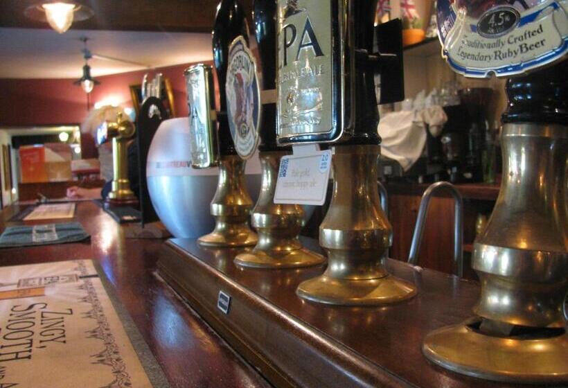 اتاق استاندارد, Oak Inn