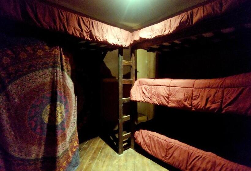 Шале 1 Спальня, Lost River Hostel
