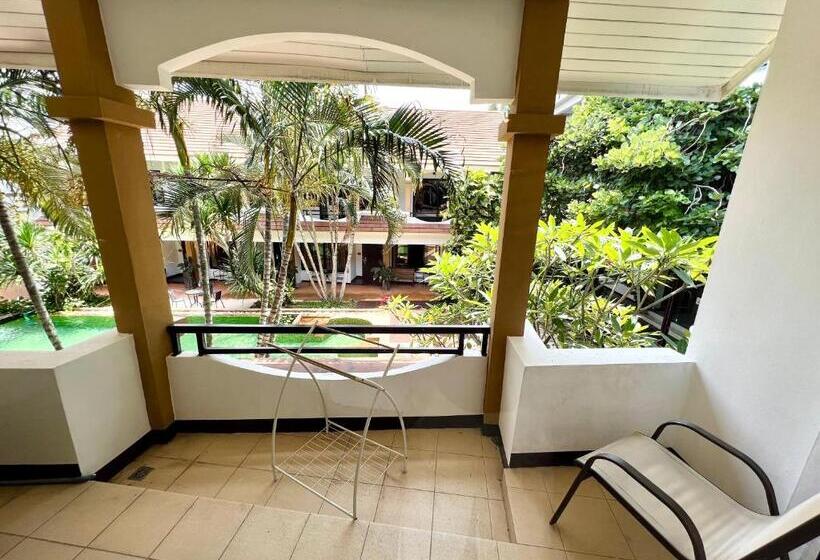 اتاق لوکس با تراس, La Villa Khon Kaen