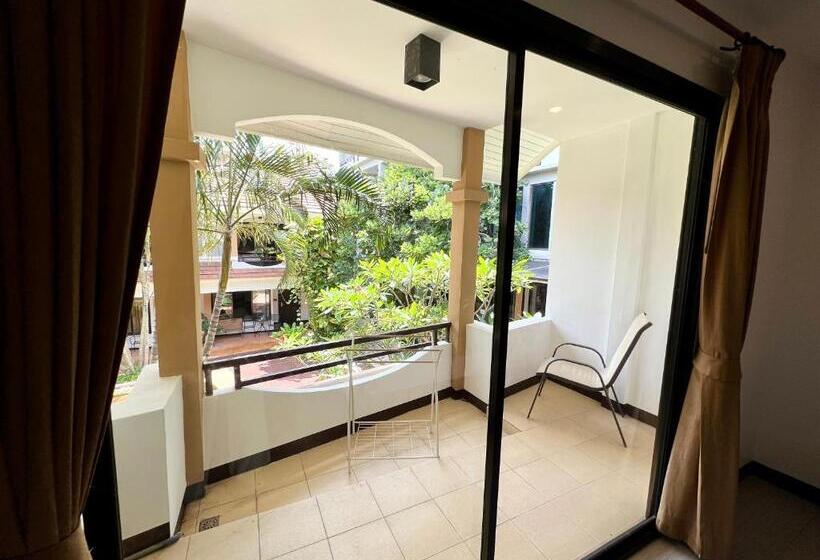 اتاق لوکس با تراس, La Villa Khon Kaen