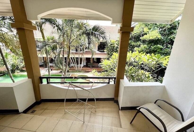 اتاق لوکس با تراس, La Villa Khon Kaen
