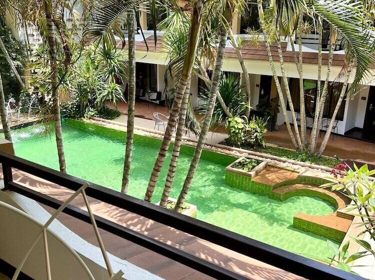 اتاق لوکس با تراس, La Villa Khon Kaen