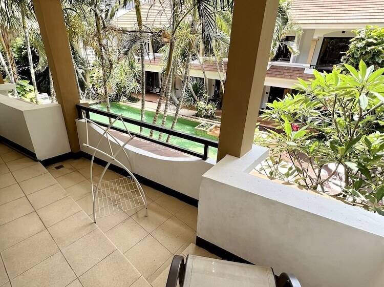 اتاق لوکس با تراس, La Villa Khon Kaen