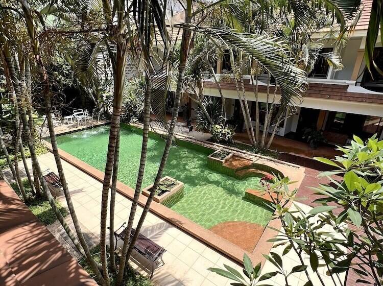 اتاق لوکس با تراس, La Villa Khon Kaen