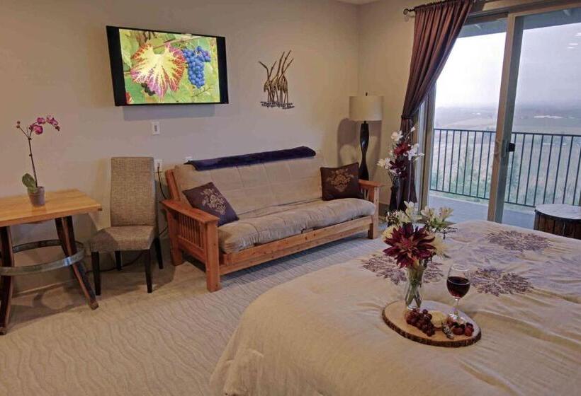 Люкс Deluxe Кровать Кинг, Bella Collina Bed & Breakfast