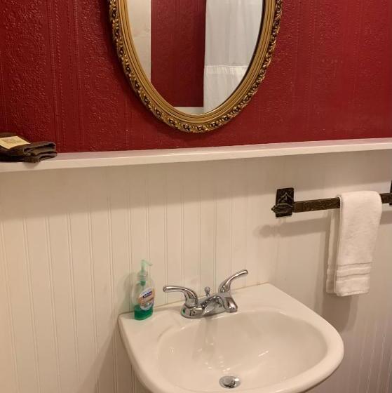 Люкс, Historic Whiting Hotel Suites