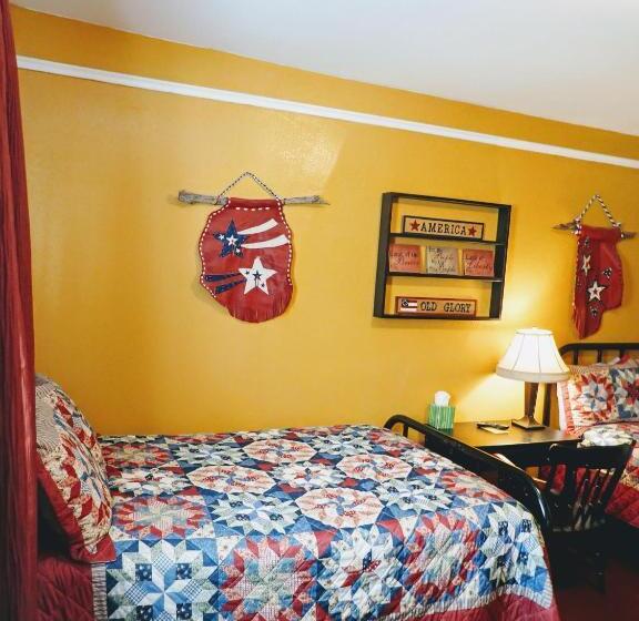 Люкс Повышенной Комфортности, Historic Whiting Hotel Suites