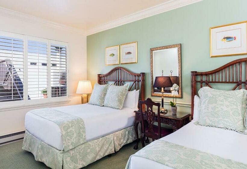 Quarto Familiar Deluxe, Tally Ho Inn