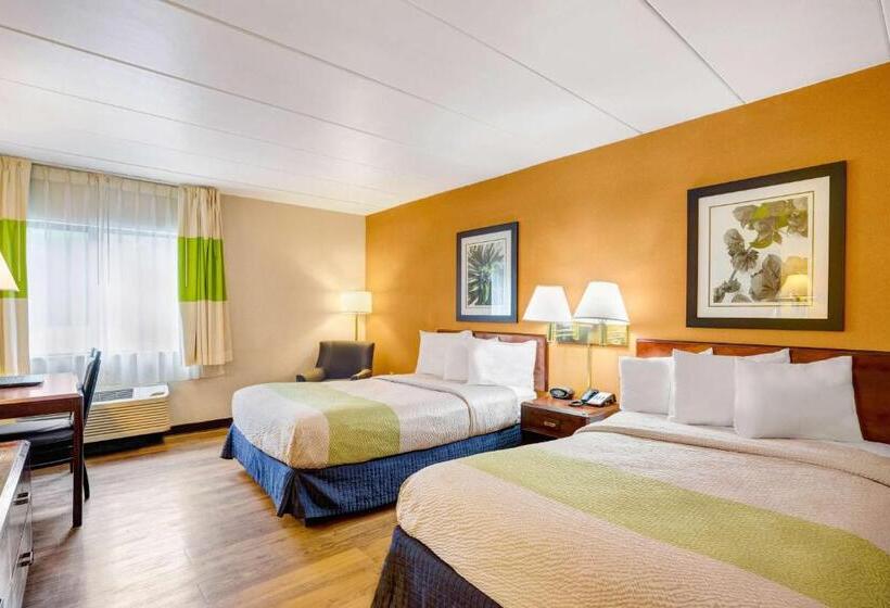 Четырехместный Номер Стандарт, Motel 6 Milford, Ct