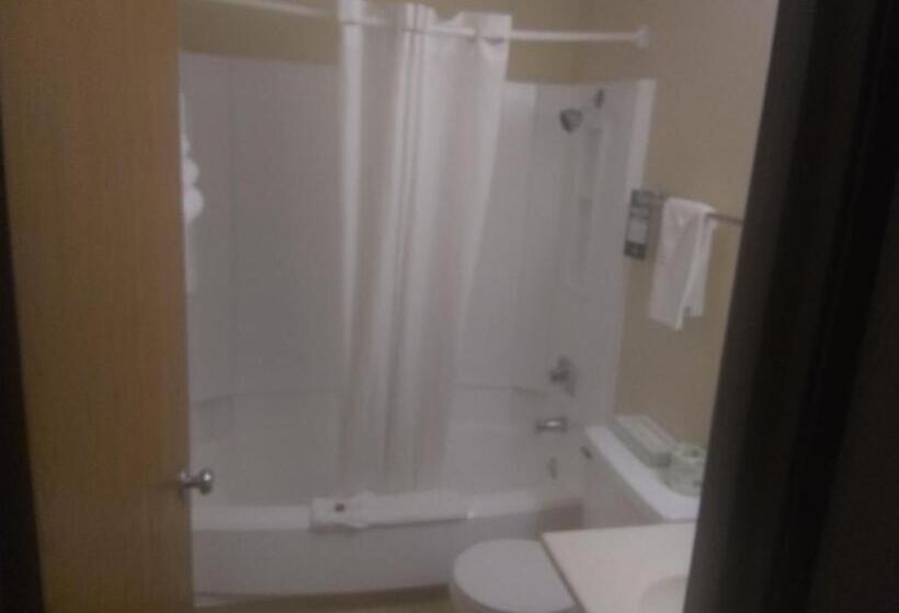 חדר דלוקס עם מיטת קינג, Super 8 By Wyndham Baxter/brainerd Area
