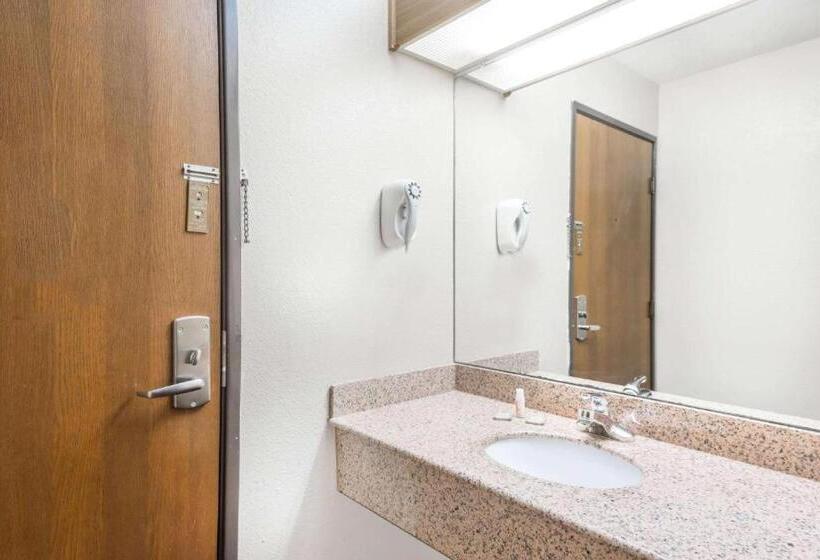 Номер Deluxe, Super 8 By Wyndham Paris Il