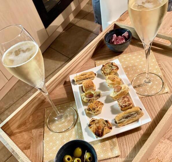 标准房带园景, La Maison Des Vendangeurs   Table D Hôtes Le Soir Du Jeudi Au Dimanche  Jacuzzi   Balnéo Spa   Acces
