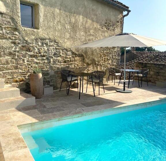带大床的标准间, La Maison Des Vendangeurs   Table D Hôtes Le Soir Du Jeudi Au Dimanche  Jacuzzi   Balnéo Spa   Acces