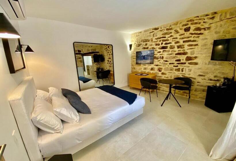 디럭스 스위트 킹 침대, La Maison Des Vendangeurs   Table D Hôtes Le Soir Du Jeudi Au Dimanche  Jacuzzi   Balnéo Spa   Acces