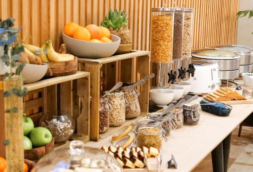 Четырехместный Номер Стандарт, Plan B Hotel   Living Chamonix