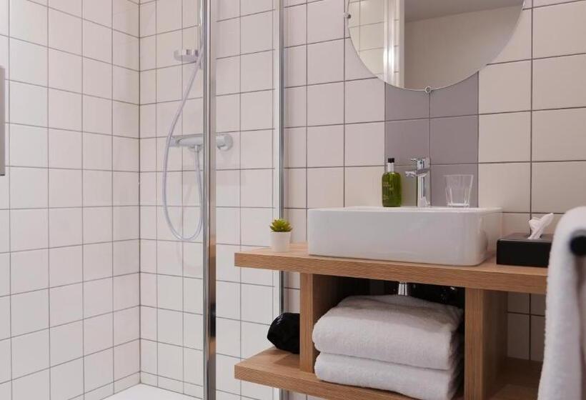 Апартаменты 2 Спальни, Plan B Hotel   Living Chamonix