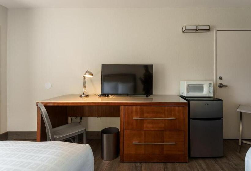 Номер Стандарт, Riverfront Inn Roseburg