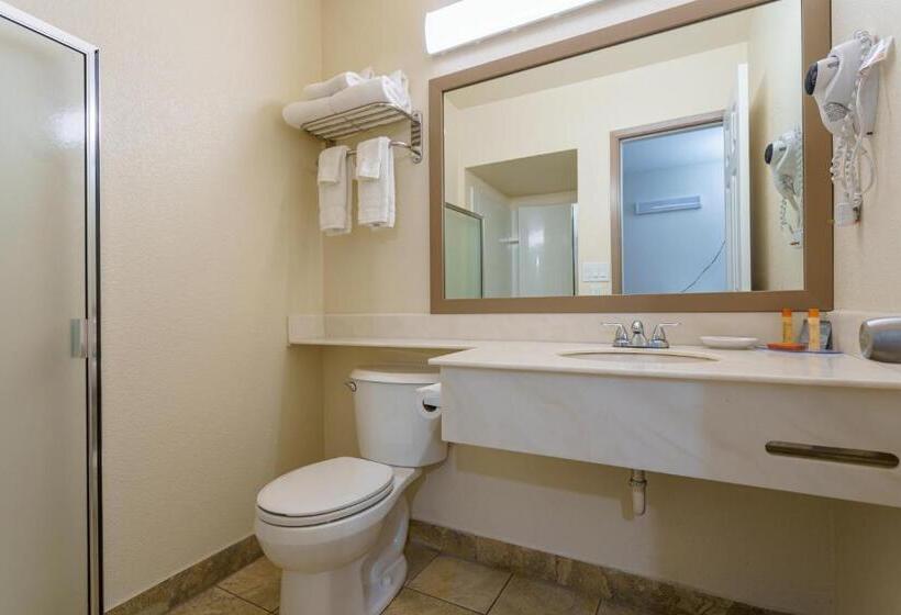 Номер Стандарт, Riverfront Inn Roseburg