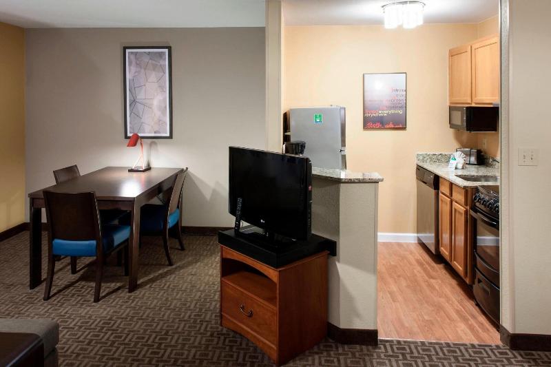 سوییت, Towneplace Suites Dallas Las Colinas